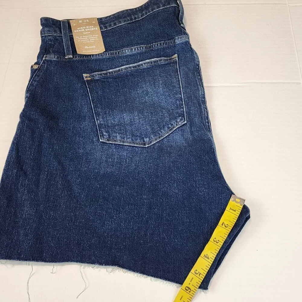 Madewell sz 36 High Rise Denim Shorts Curvy Blue Raw Hems